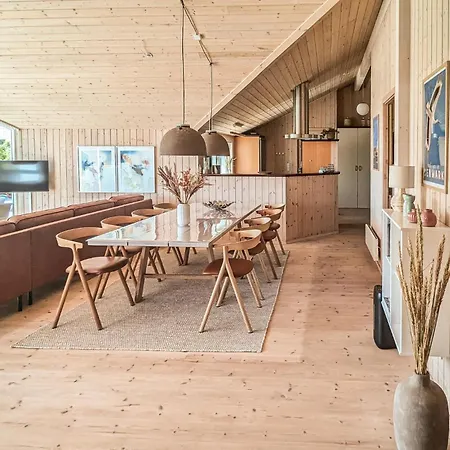 Сasa de vacaciones 4 Bedroom Amazing In Hvide Sande *