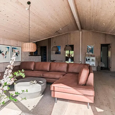 4 Bedroom Amazing In Hvide Sande Bjerregård