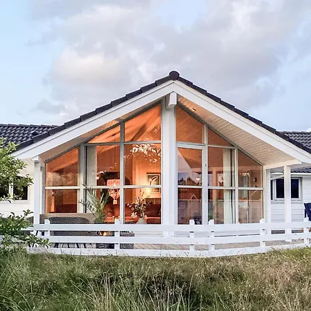 Сasa de vacaciones 4 Bedroom Amazing In Hvide Sande *